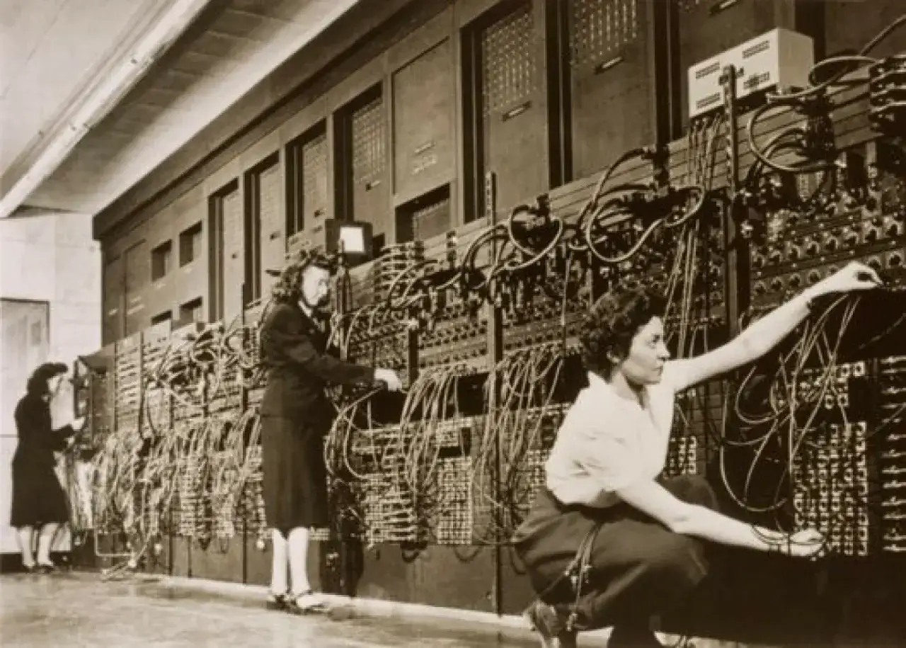 Kobiety pracujące przy ENIAC, jednym z pierwszych komputerów elektronicznych.