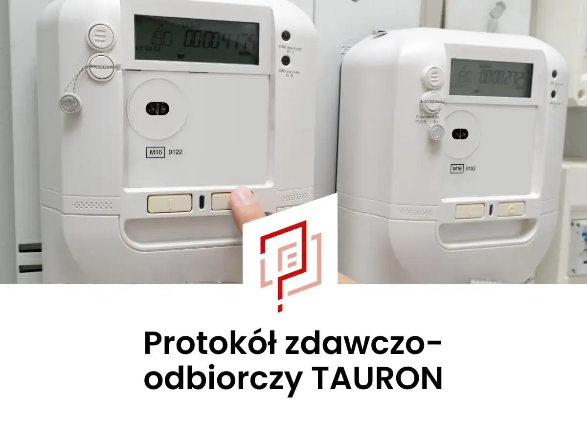 Dwa liczniki Tauron. Dłoń naciska przycisk na jednym z nich, co może być częścią procesu przepisanie licznika Tauron.
